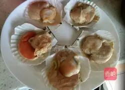 Illustration of how to make steamed scallops with garlic vermicelli 3