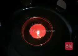 Illustration of the Recipe of Twice-cooked Pork with Potatoes and Potatoes 11