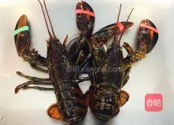 Illustration of how to make ginger and scallion lobster 1