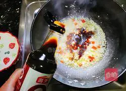 Illustration of how to make sizzling vermicelli shrimp 7