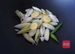 Dry without adding a drop of oil Illustration of how to cook pomfret 3