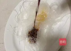 Illustration of how to make steamed lobster with vermicelli 4