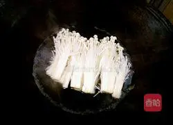 Illustration of how to make cured enoki mushrooms 4