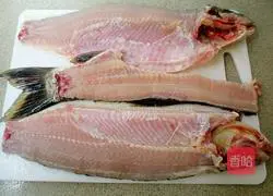 Illustration of how to cook fish with pickled peppers 1