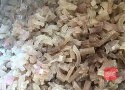 Illustration of how to make pork rind and frozen meat 5