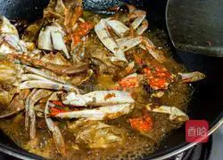 Illustration of how to make spicy crab 5