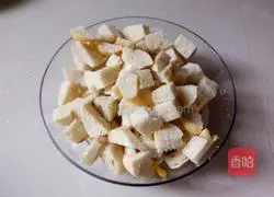 Illustration of how to make diced steamed buns fried in tomato sauce 1