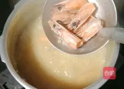 Illustration of how to make shrimp and vegetable porridge 11