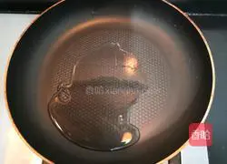 Illustration of how to cook clam meat and stir-fried leeks 4