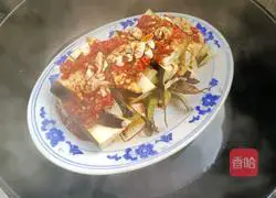 Illustration of how to steam eggplant with chopped pepper 6