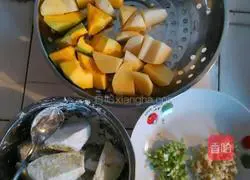 Illustration of the improved version of three fresh local vegetables 1