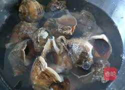 Illustration of how to make boiled conch 1