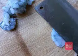 Illustration of how to make emerald white jade shrimp 6