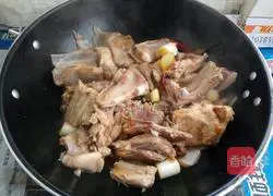 Illustration of braised lamb chops 7