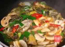 Illustration of how to make fried fish in dry pot 6