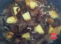 Illustration of Beef Stewed Potatoes 12