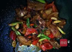 Illustration of Sichuan Twice-cooked Pork 6