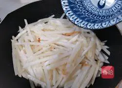 Illustration of how to make fried shredded radish with dried shrimp 6