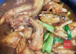 Illustration of braised fish in braised water 4