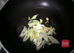 Illustration of homemade fat beef spicy hotpot 3