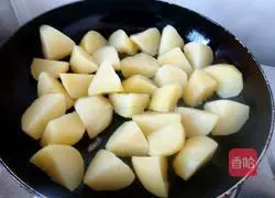 Illustration of how to make crispy potatoes 7