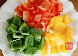 Illustration of how to make chicken skewers with colored pepper 5