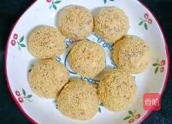 Illustration of how to make steamed meatballs with millet and quail eggs 8