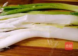 Illustration of how to make scallion-flavored beef 3