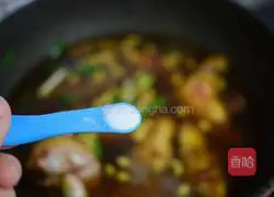 Illustration of soybean braised pig's trotters 9