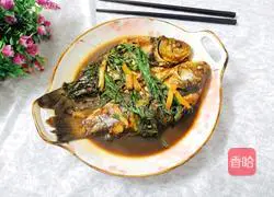 Illustration of how to make scallion-flavored crucian carp 13