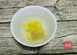 Illustration of how to make yogurt mousse cake 2