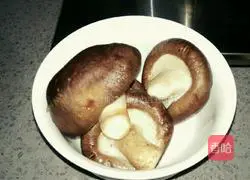 Illustration of how to make steam pot chicken 2