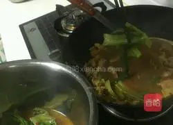 Illustration of how to make boiled pork slices 8