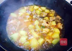 Illustration of home-cooked potato braised pork ribs 5