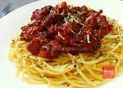 Illustration of how to make spaghetti (long noodles with red wine meat sauce) 15