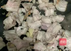 Illustration of how to make dry pot potatoes and twice-cooked pork 3