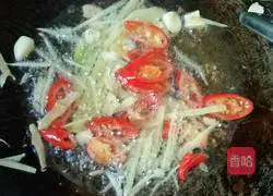 Illustration of how to make spicy and sour potato shreds 5