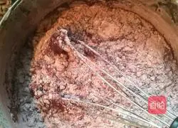 Red Velvet Strawberry Mousse Cake Recipe Illustration 4