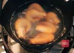 Illustration of Japanese style seafood pot 8