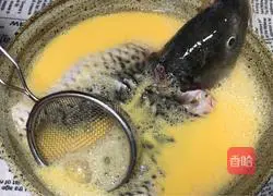 Illustration of how to make carp steamed eggs 8