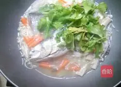 Illustration of how to cook fish with enoki mushrooms 13