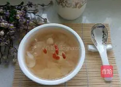 Illustration of how to make Lily, Tremella and Lotus Seed Soup 4