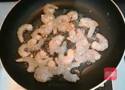 Illustration of how to make king oyster mushrooms and shrimps 9