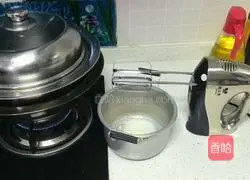 Milk Chocolate Mousse Recipe Illustration 3