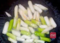 Illustration of how to cook loofah with tomato sauce 4