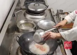 Illustration of how to make Canadian Arctic shrimp in Thai sauce pot 5