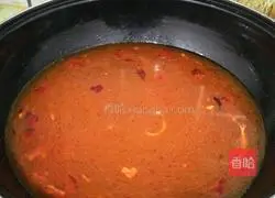Illustration of how to cook fish in boiling water 5