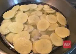 Illustration of three-color mashed potatoes 2