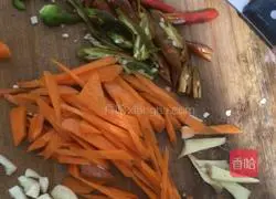 Pleurotus eryngii mushrooms wrapped in meat Practice illustration 5