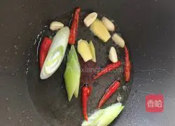 Illustration of how to cook hairtail and radish 10